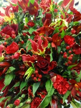 真っ赤なスタンド花｜「ポピー」　（京都府八幡市の花キューピット加盟店 花屋）のブログ