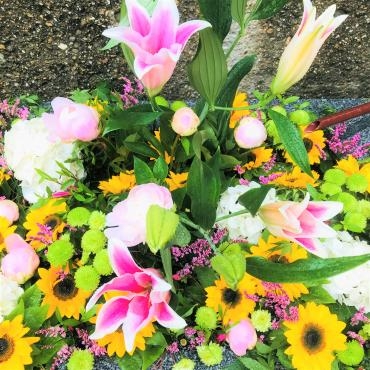 今季最終、飛行神社の花手水｜「ポピー」　（京都府八幡市の花キューピット加盟店 花屋）のブログ
