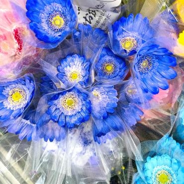 染めの花（ラベンダー色と水色）｜「ポピー」　（京都府八幡市の花キューピット加盟店 花屋）のブログ