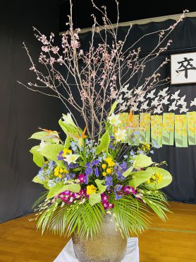 卒園式の壇上花いけ込み「ポピー」（京都府八幡市の花屋）のギャラリー写真