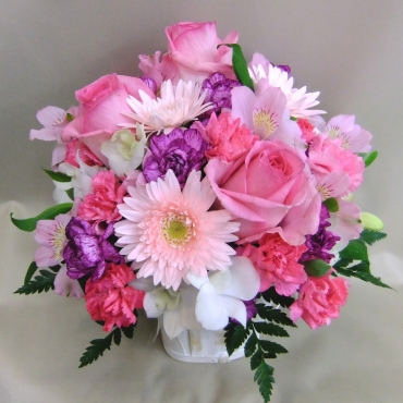 ピンク紫系の大人のアレンジメント